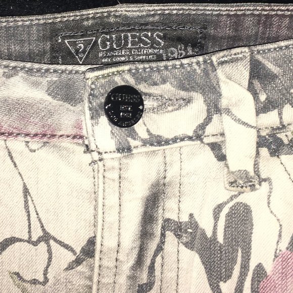 GUESS Brittney-Skinny Jeans Gray Faded Floral - Picture 5 of 12